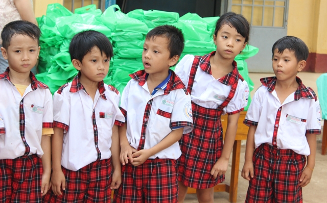 Kiến Vương, Ricofeed: Chung tay kết nối yêu thương